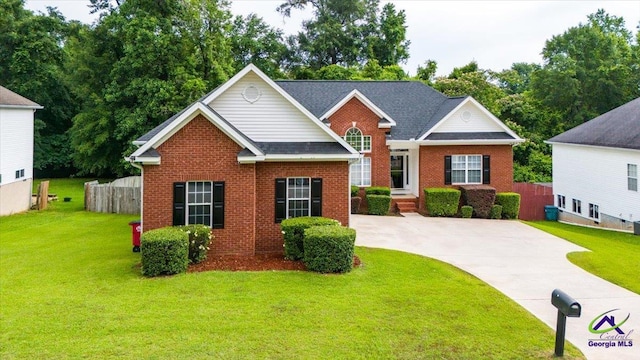 129 Sugarloaf Dr, Macon, GA 31204 - traditional home with brick siding