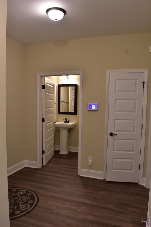 116 Sasanqua Dr, Warner Robins, GA 31088 - bathroom featuring wood finished floors and baseboards