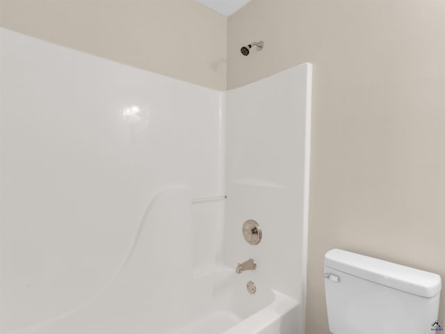 434 Barnes Rd, Jackson, GA 30233 - bathroom featuring toilet and bathing tub / shower combination