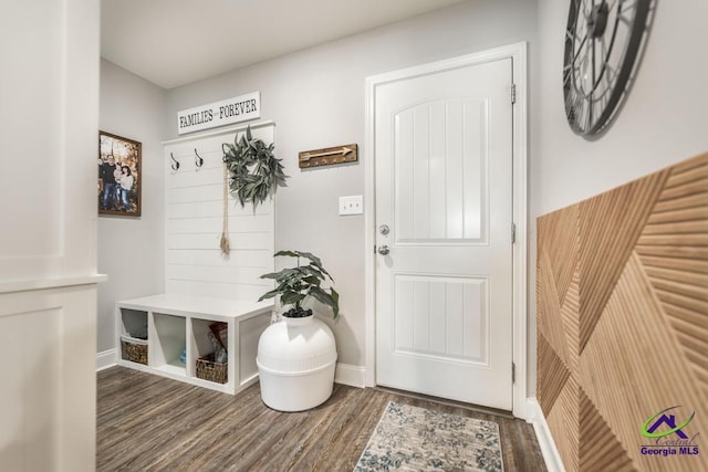 306 Gibson Cir, Kathleen, GA 31047 - mudroom with wood finished floors and baseboards
