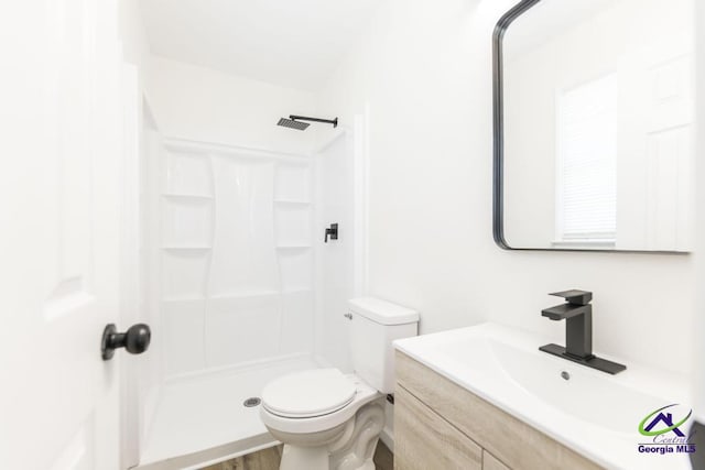 804 Arrowhead Trl, Warner Robins, GA 31088 - bathroom with vanity and a shower