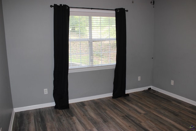 125 Buckskin Trl, Byron, GA 31008 - unfurnished room with dark wood finished floors and baseboards