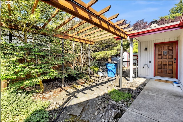 602 SE 130th Ct, Vancouver, WA 98683 - doorway to property with a pergola
