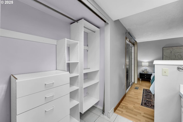 602 SE 130th Ct, Vancouver, WA 98683 - walk in closet featuring light wood-style flooring