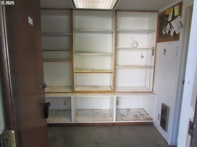 10285 S Rosewood Way, Molalla, OR 97038 - view of storage