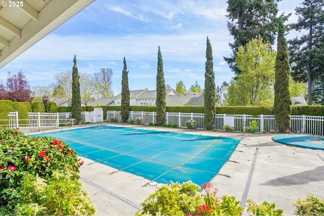 1705 SE 111th Ct, Vancouver, WA 98664 - view of swimming pool featuring fence, a patio area, and a fenced in pool