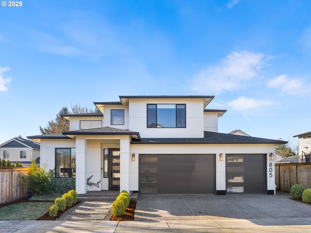 view of front facade featuring a garage