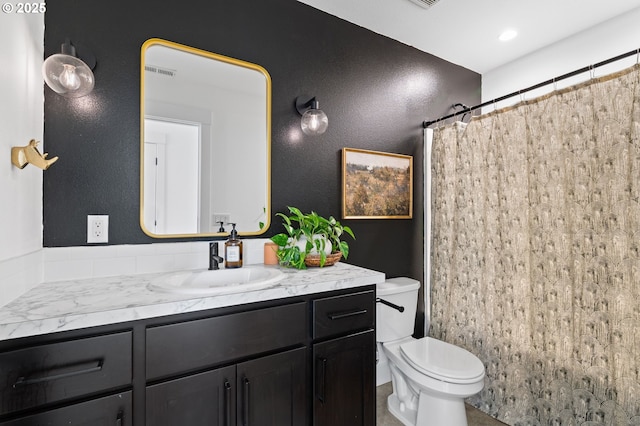 28009 NE Thompson Cir, Yacolt, WA 98675 - bathroom featuring vanity, a shower with shower curtain, and a textured wall