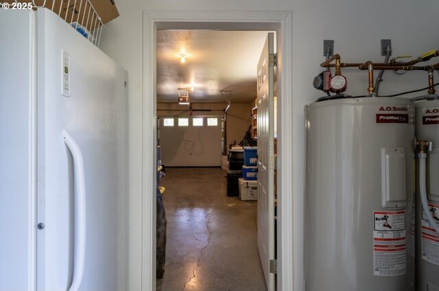 62482 Canyon Creek Ln, Canyon City, OR 97820 - hall featuring water heater and concrete flooring