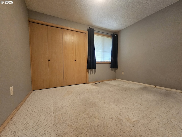 710 E Quince Ave, Hermiston, OR 97838 - full bath with a textured ceiling, toilet, a stall shower, and double vanity