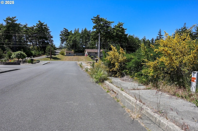726 Edwards Ave, Coos Bay, OR 97420