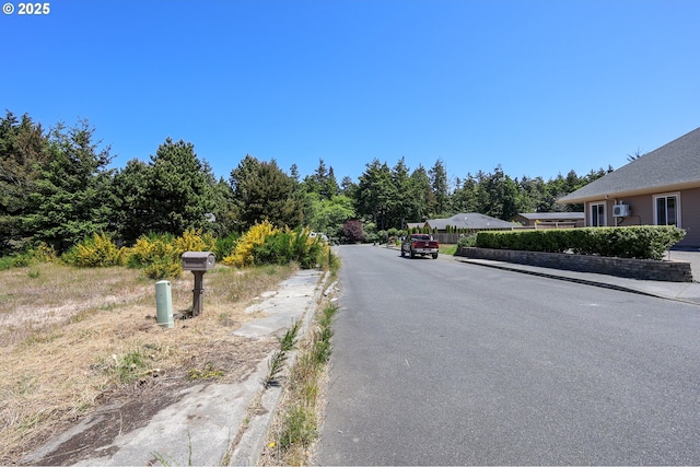 726 Edwards Ave, Coos Bay, OR 97420