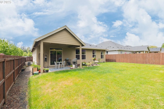 11201 NE 127th Ave, Vancouver, WA 98682 - back of house with a patio