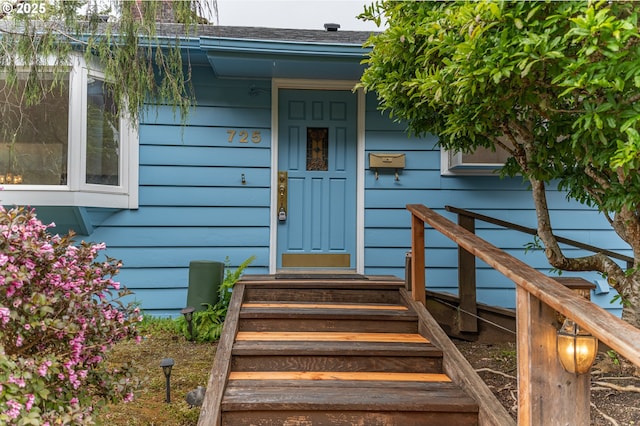 725 N 9th St, Coos Bay, OR 97420 - property entrance with a shingled roof