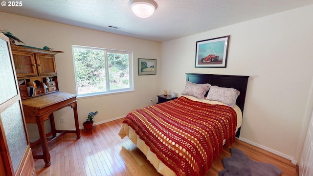 94342 Gauntlett St, Gold Beach, OR 97444 - bedroom with light wood-style flooring