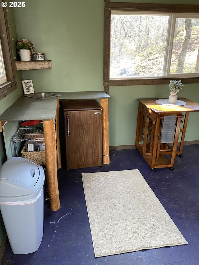 625 Wilson Rd, Mosier, OR 97040 - dining space featuring baseboards