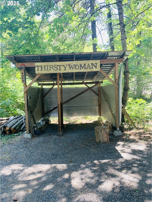 625 Wilson Rd, Mosier, OR 97040 - view of outdoor structure with a carport and gravel driveway