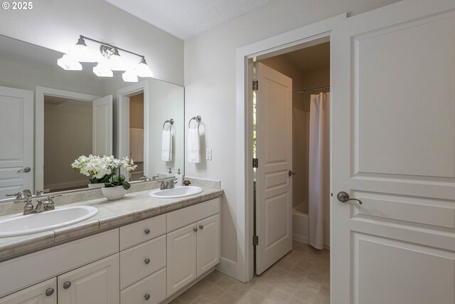unfurnished bedroom featuring light colored carpet, visible vents, a closet, and baseboards