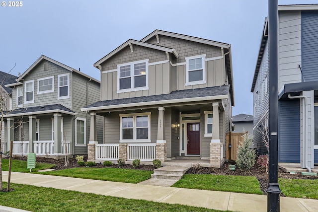 craftsman-style home featuring a porch