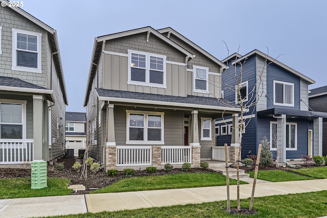 craftsman-style house with a porch