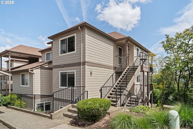 20910 Fawn Ct Unit 8, West Linn, OR 97068 - view of side of home with stairs