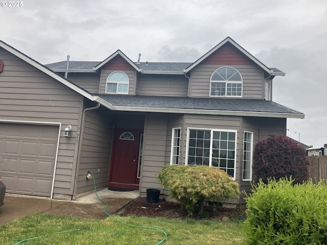227 Hauser Ct, Molalla, OR 97038 - traditional home featuring a shingled roof