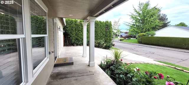 2659 SW Latourell Pl SW, Troutdale, OR 97060 - view of porch