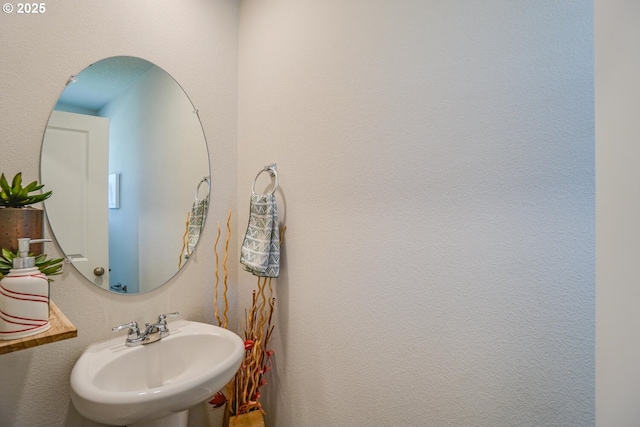 2804 N 3rd Way, Ridgefield, WA 98642 - bathroom with a sink