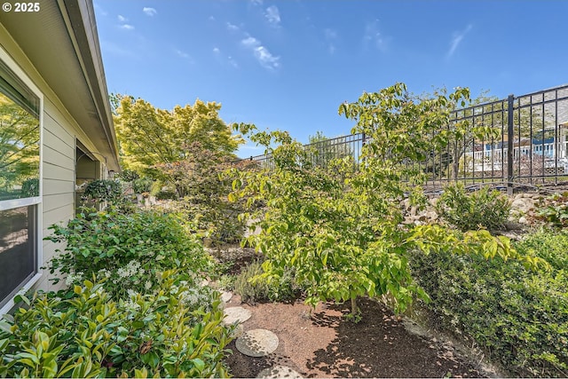 1114 S 6th Way, Ridgefield, WA 98642 - view of yard with fence
