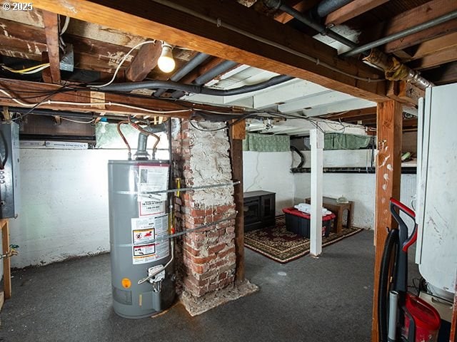 4930 SE 113th Ave, Portland, OR 97266 - below grade area featuring gas water heater