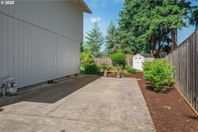1629 NW Orchard Ave, Gresham, OR 97030 - fenced backyard with a patio