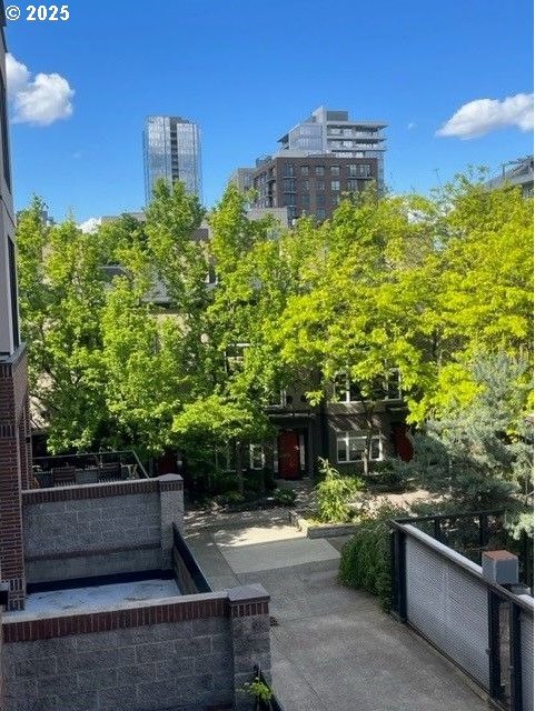 618 NW 12th Ave Unit 311, Portland, OR 97209 - view of property's community