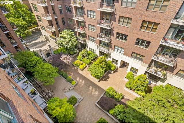 view of apartment building / complex