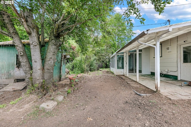 view of yard with a patio area