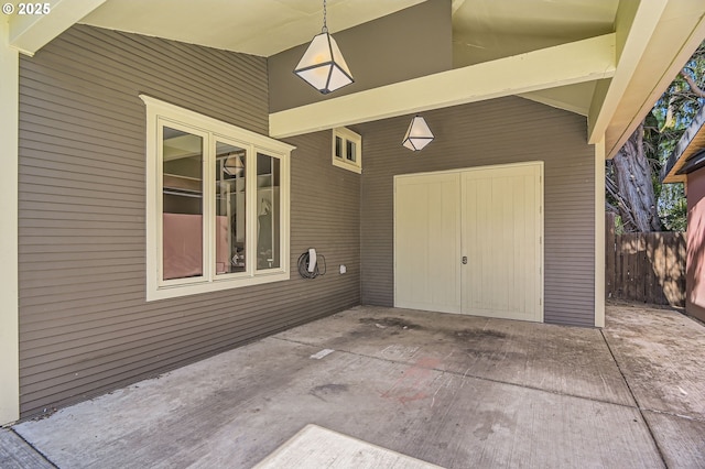 933 SE 31st Ave, Portland, OR 97214 - view of patio / terrace with fence
