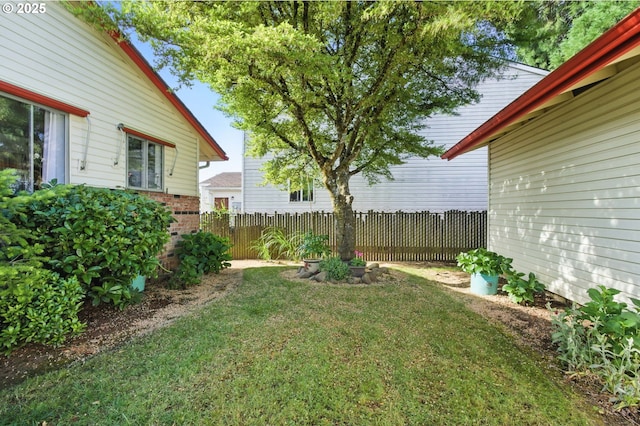14996 SE Caruthers Ct, Portland, OR 97233 - view of yard