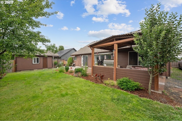 185 Lynx Ave, Aumsville, OR 97325 - view of yard featuring an outbuilding and a patio