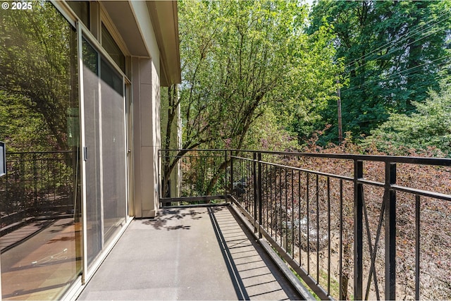 1951 NW Hoyt St, Portland, OR 97209 - view of balcony