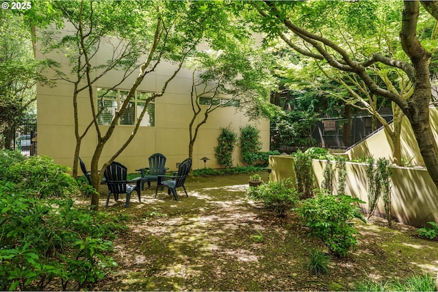 1951 NW Hoyt St, Portland, OR 97209 - view of yard