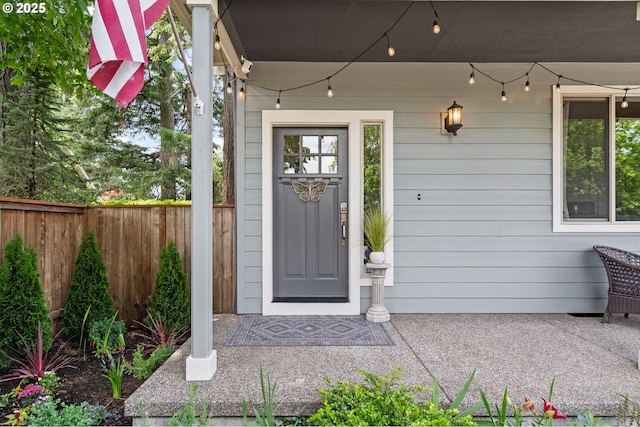 2733 NE 77th Pl, Portland, OR 97213 - property entrance featuring a porch