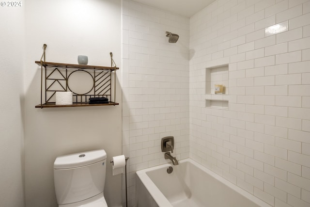 610 Atwater Rd, Lake Oswego, OR 97034 - bathroom featuring toilet and shower / bathtub combination