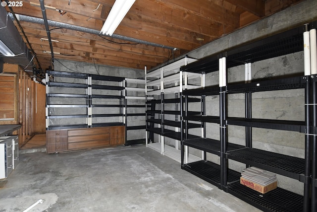 13275 NE Thompson Ct, Portland, OR 97230 - storage area featuring a garage