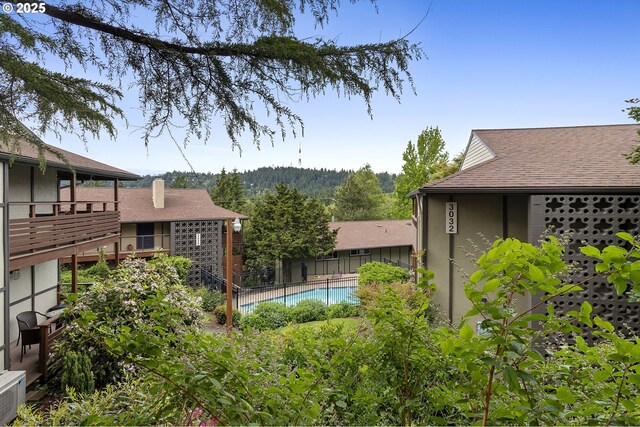 3038 SW Florida Ct Unit B, Portland, OR 97219 - view of yard