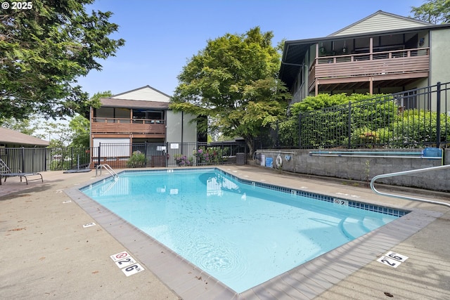 3038 SW Florida Ct Unit B, Portland, OR 97219 - view of community pool