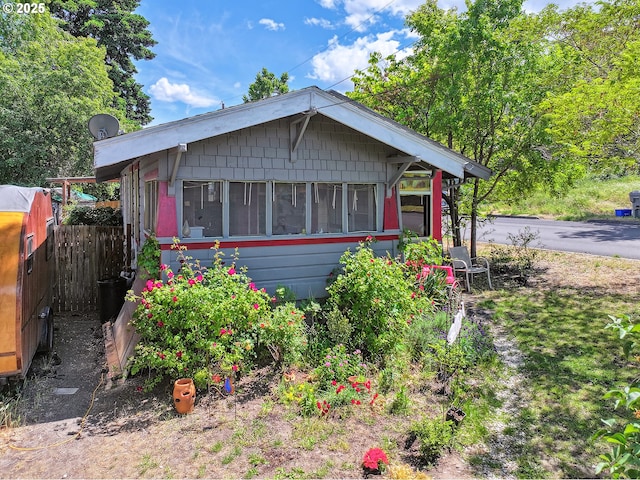 317 E 14th St, The Dalles, OR 97058 - view of front facade