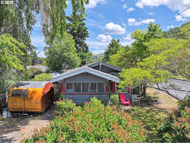 317 E 14th St, The Dalles, OR 97058 - view of front of house featuring board and batten siding