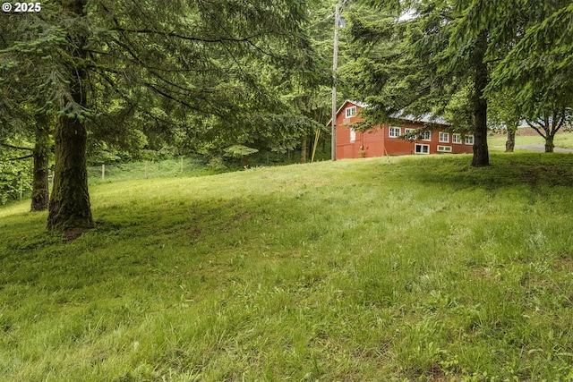21445 NE Ornduff Rd, Hillsboro, OR 97123 - view of yard featuring an outdoor structure and a barn