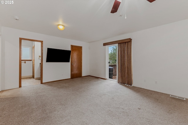 3116 NE 108th Ave, Portland, OR 97220 - unfurnished room with light carpet, a ceiling fan, and a smoke detector
