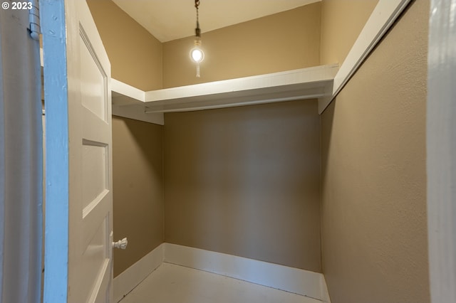 view of spacious closet