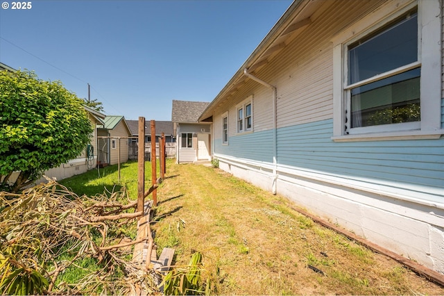 470 W 4th St, Coquille, OR 97423 - view of green lawn